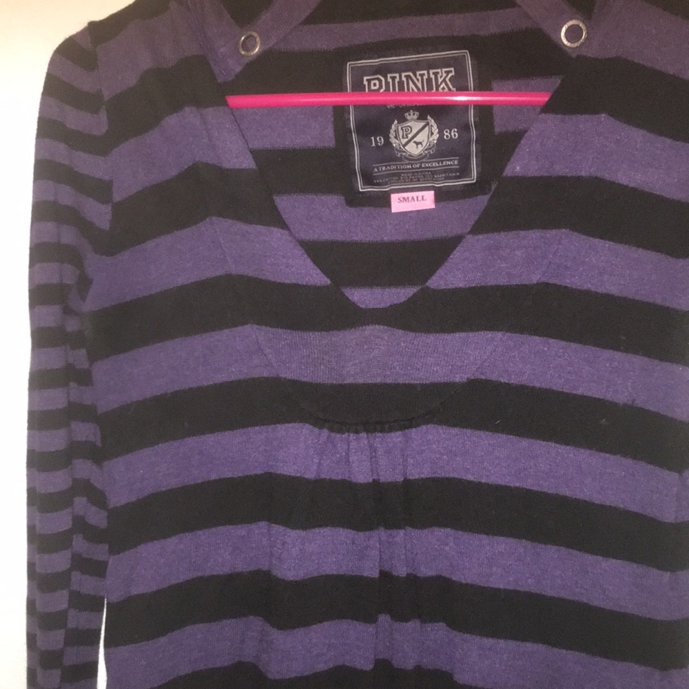 Sweater - Picture 7 of 8